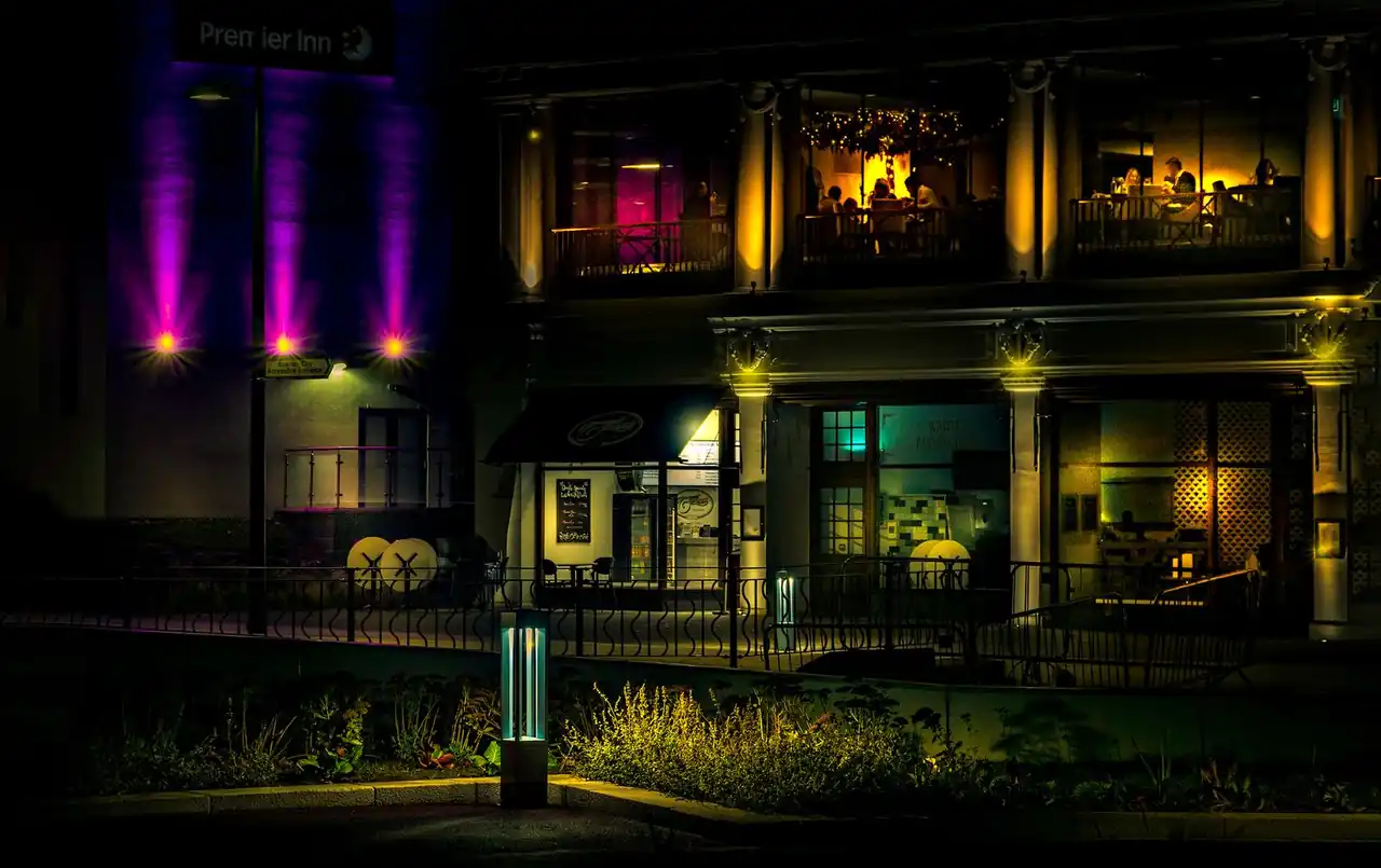 Norvella Cuisine architectural exterior at night